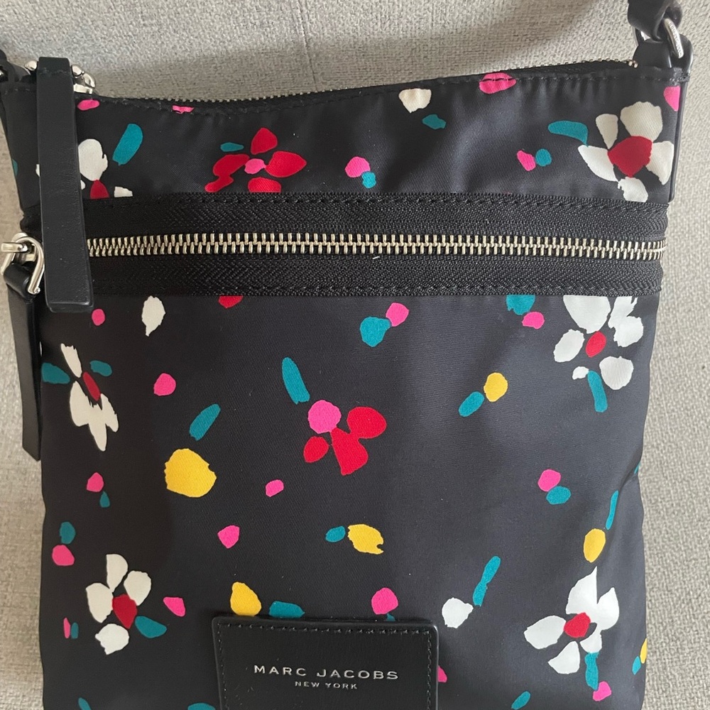 Marc Jacobs Black Floral Print Crossbody Bag with Colorful Accents - Picture 2 of 14